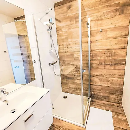 B 406 By Interhome *